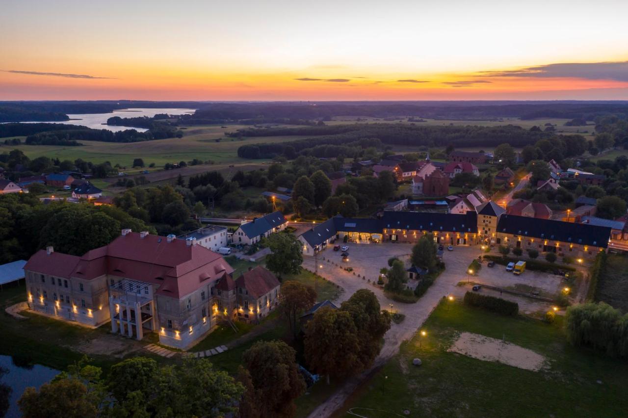 Palac Siemczyno Hotel Екстериор снимка