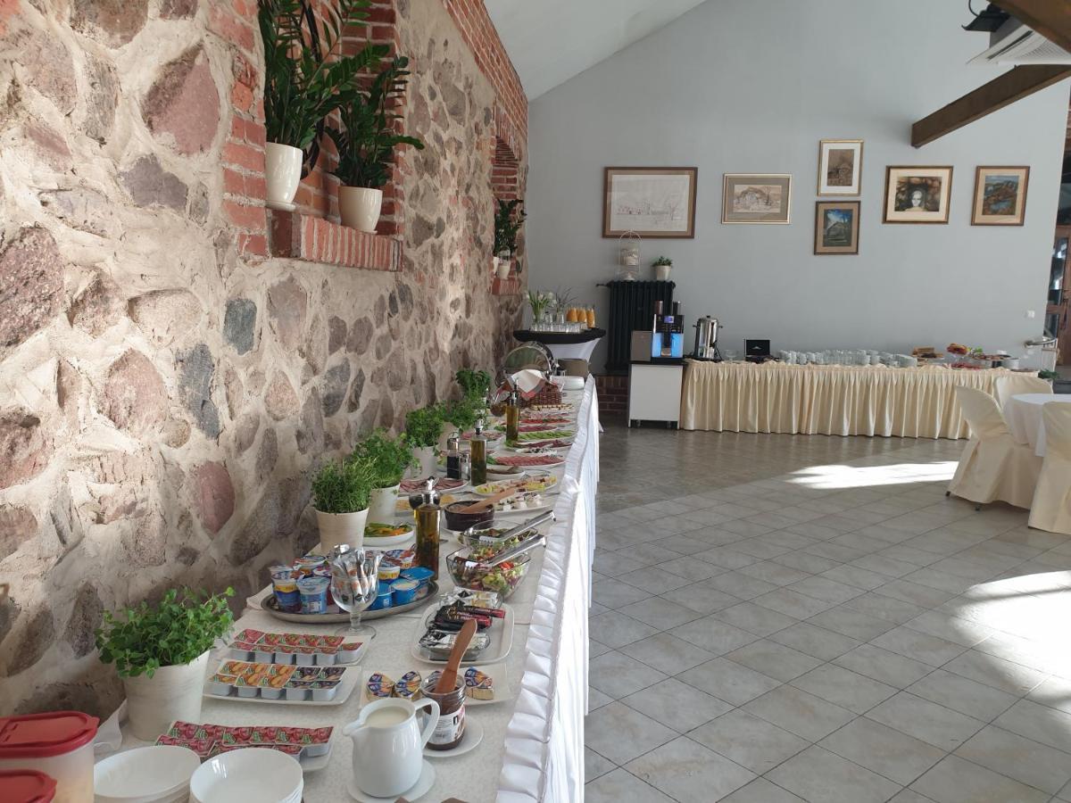 Palac Siemczyno Екстериор снимка